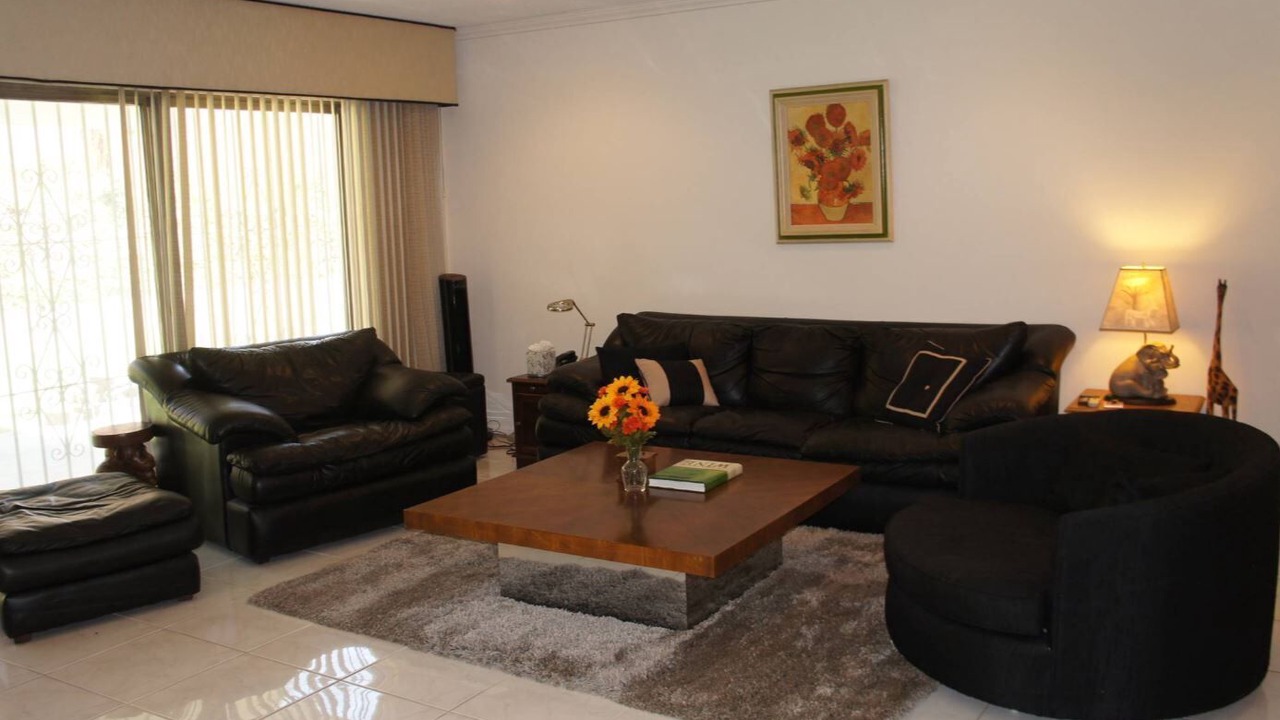 Photo of Livingroom in Ladera Heights