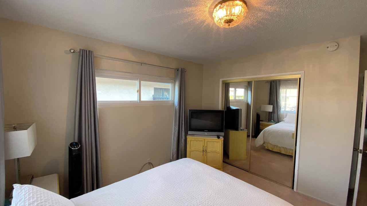 Photo of Bedroom in Ladera Heights