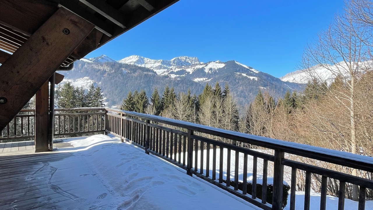 Photo of Patio Balcony in Notre-Dame-de-Bellecombe