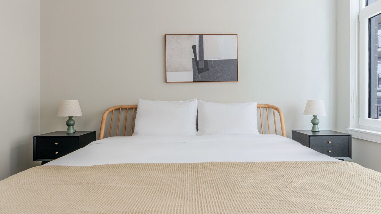 Photo of Bedroom in Woodmont Triangle
