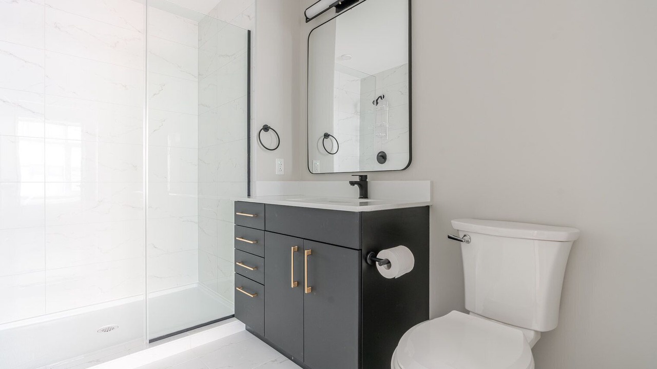 Photo of Bathroom in Woodmont Triangle