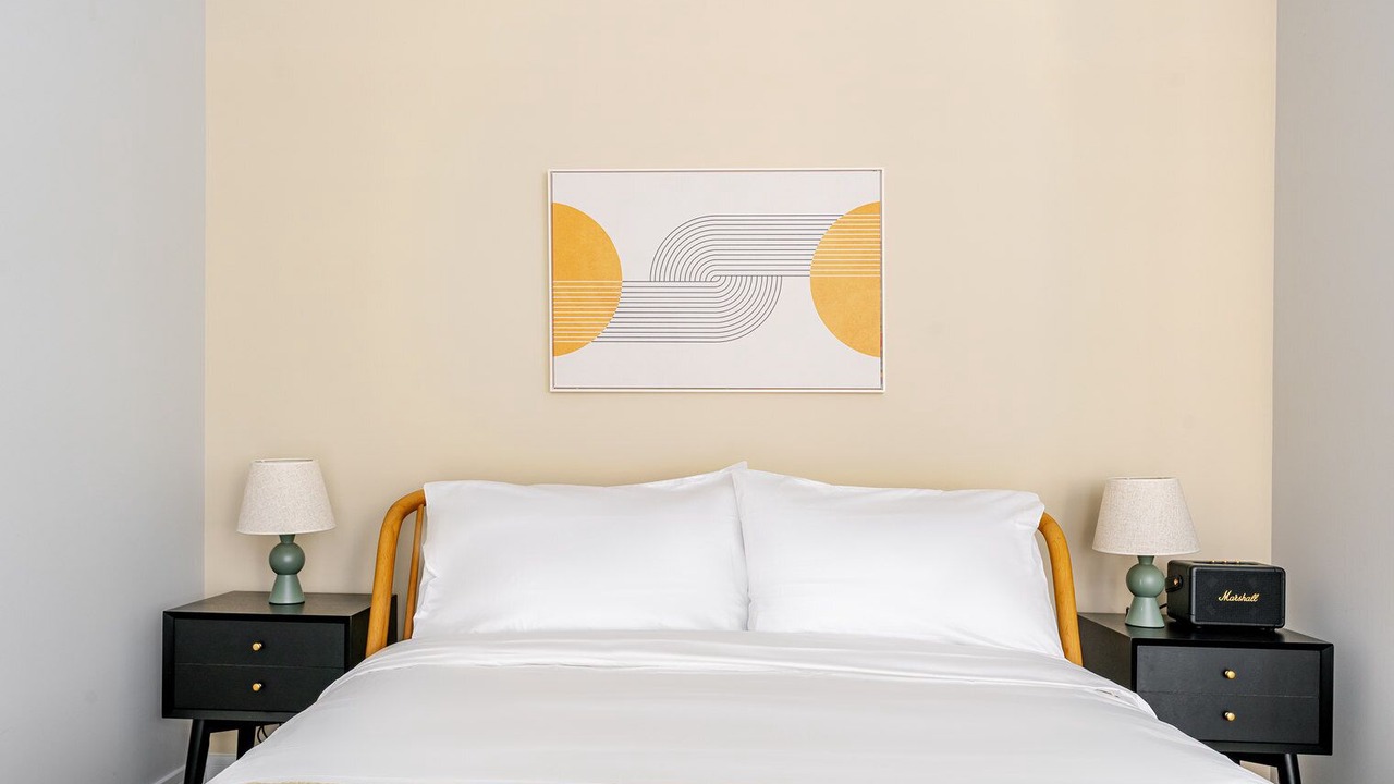 Photo of Bedroom in Woodmont Triangle