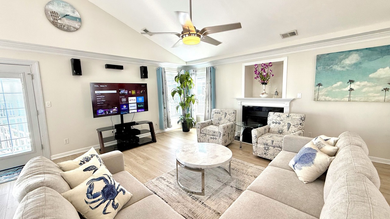 Photo of Livingroom in Northeast Virginia Beach