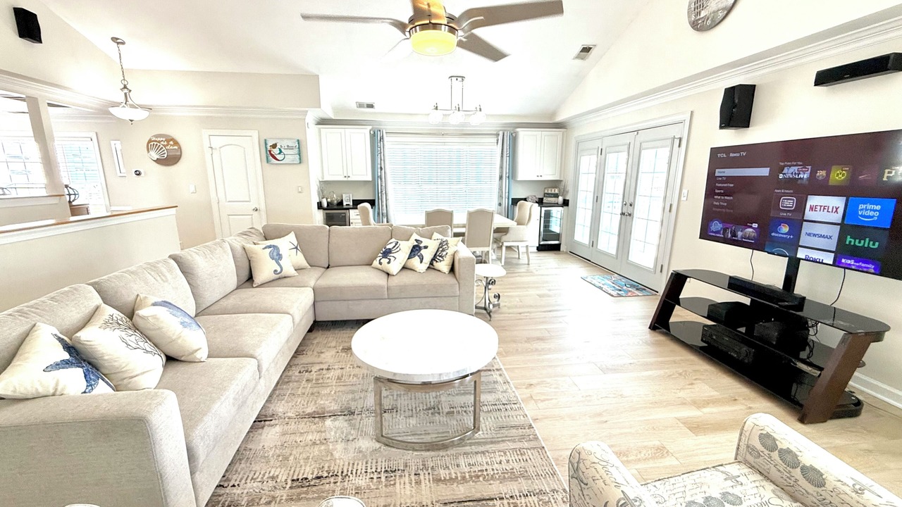 Photo of Livingroom in Northeast Virginia Beach