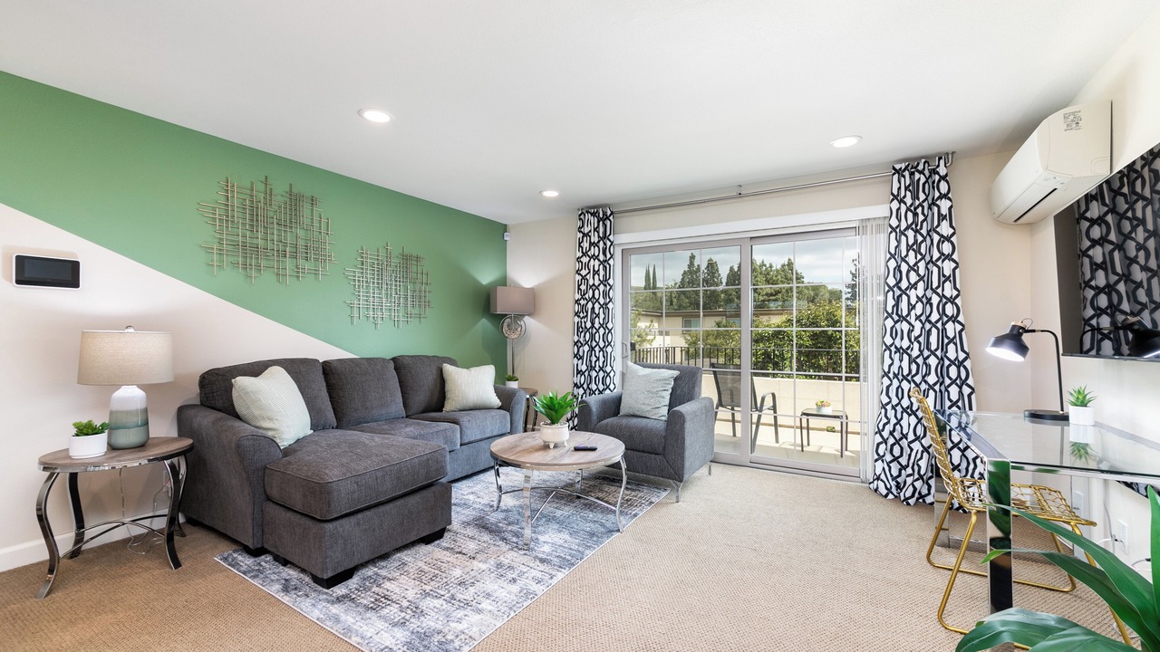 Photo of Livingroom in Thousand Oaks