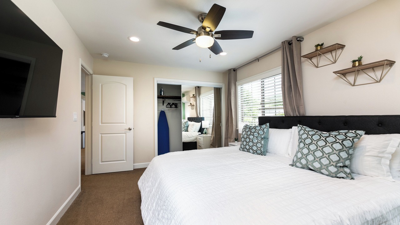 Photo of Bedroom in Thousand Oaks