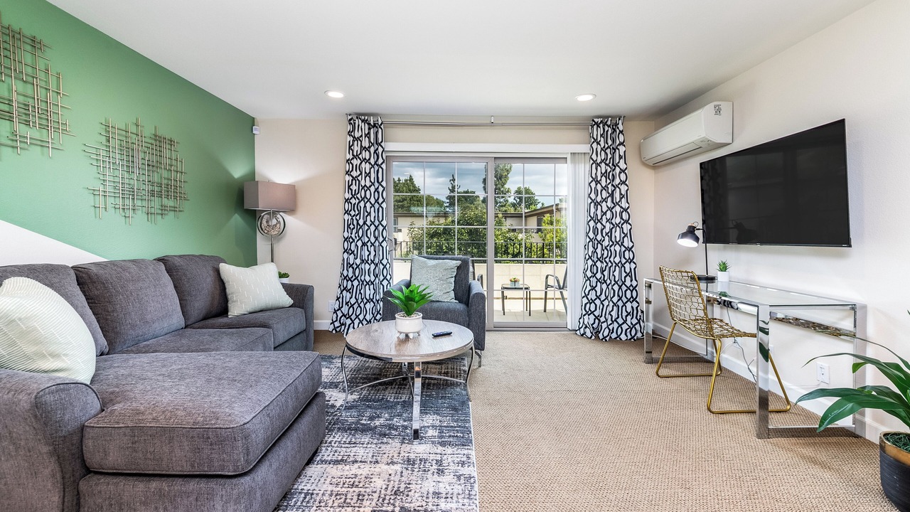 Photo of Livingroom in Thousand Oaks