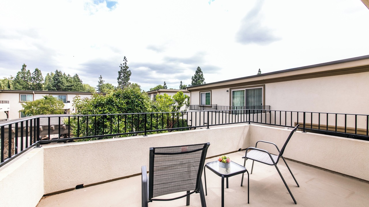 Photo of Patio Balcony in Thousand Oaks