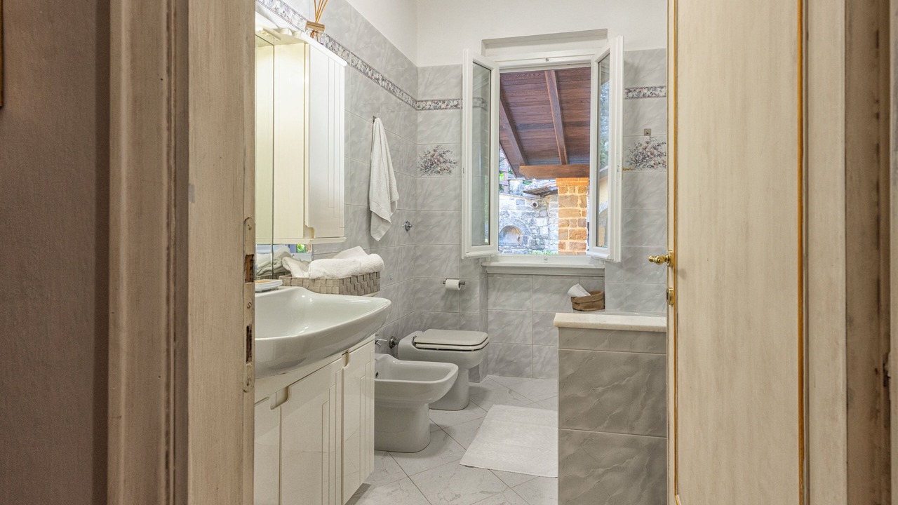 Photo of Bathroom in Castel Focognano