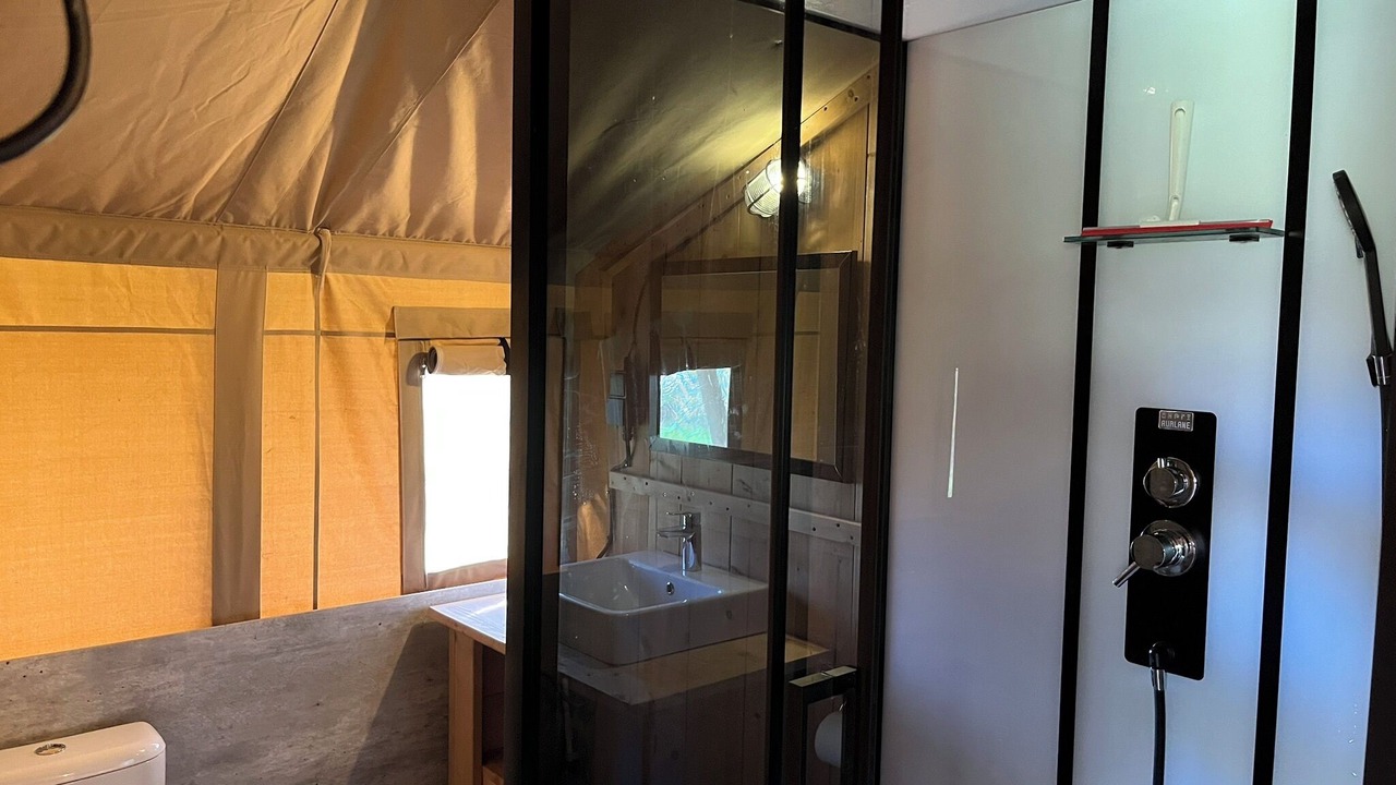 Photo of Bathroom in Hensbroek