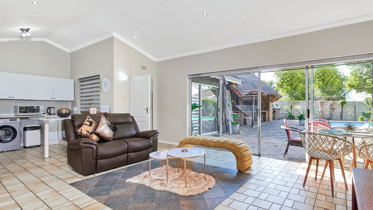 Photo of Livingroom in Randpark Ridge