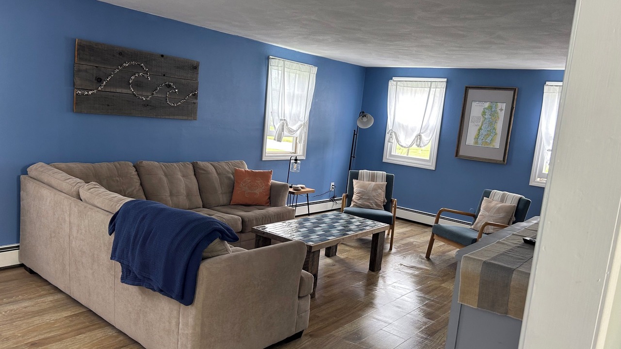 Photo of Livingroom in Eastward Look