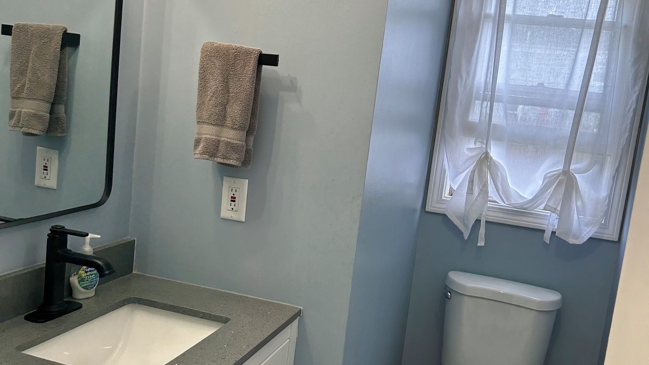 Photo of Bathroom in Eastward Look