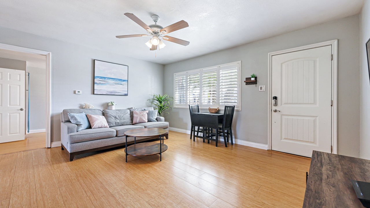 Photo of Livingroom in Bay Ho