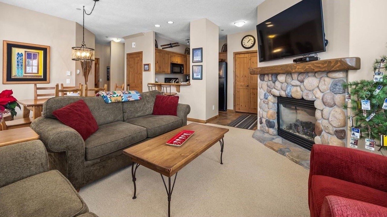 Photo of Livingroom in Sun Peaks
