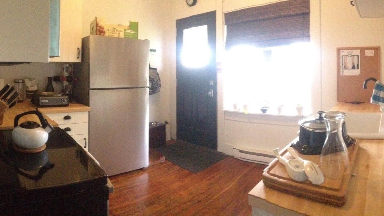 Photo of Kitchen in Central Lonsdale