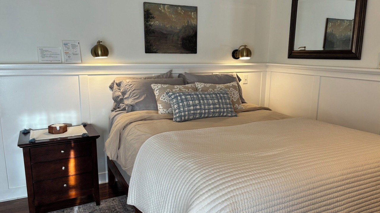 Photo of Bedroom in Thousand Oaks