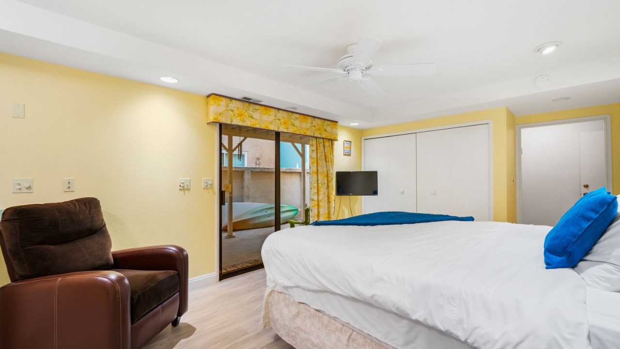 Photo of Bedroom in Silver Strand