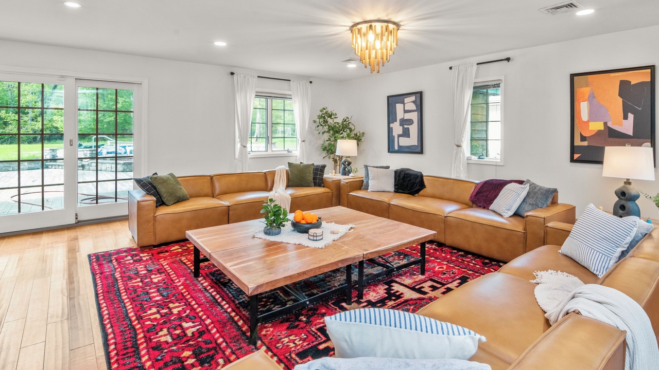 Photo of Livingroom in Tobyhanna
