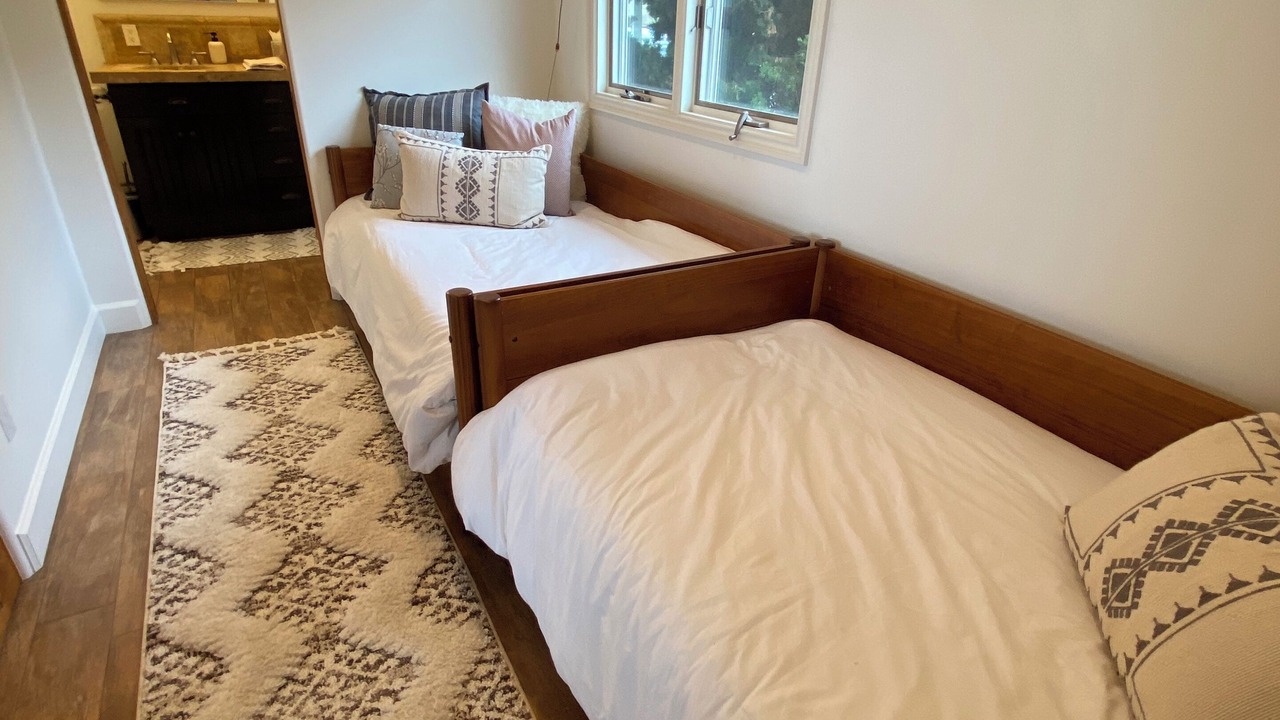Photo of Bedroom in Faria Beach