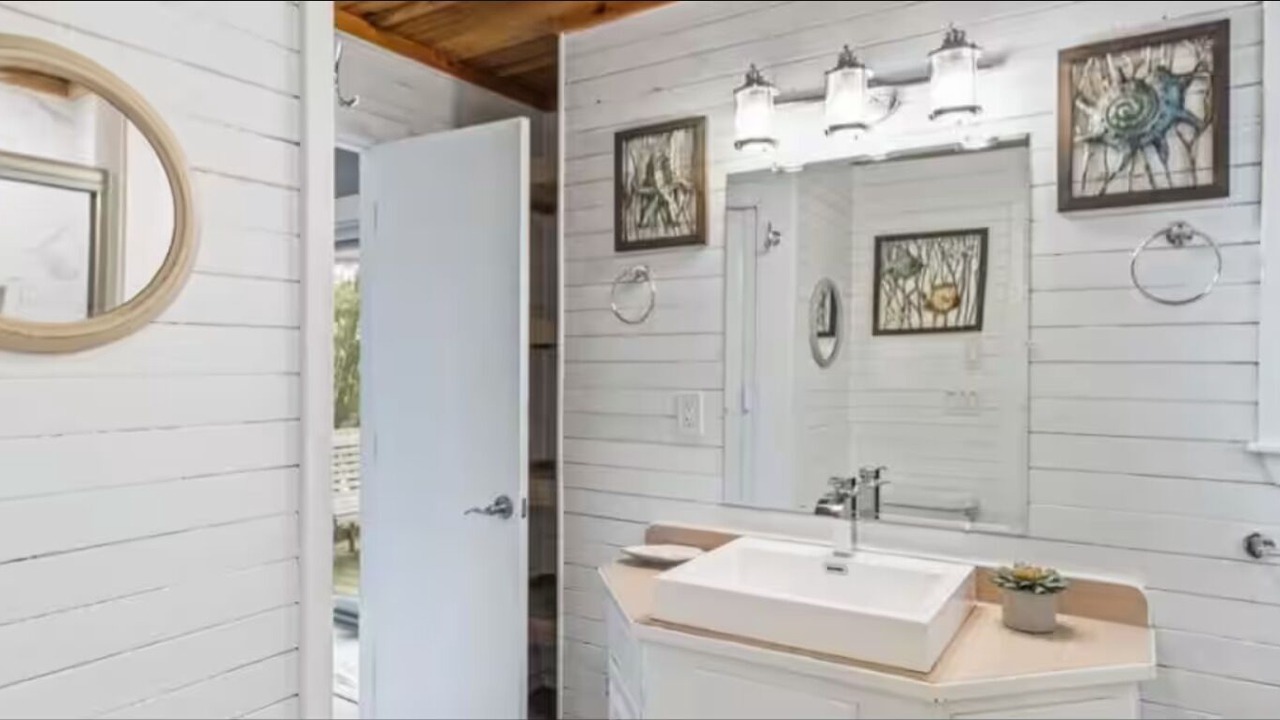 Photo of Bathroom in Salvo