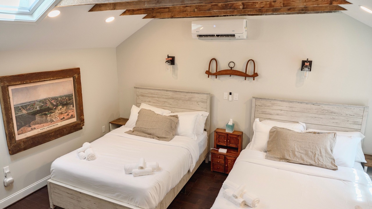 Photo of Bedroom in Cleveland Park