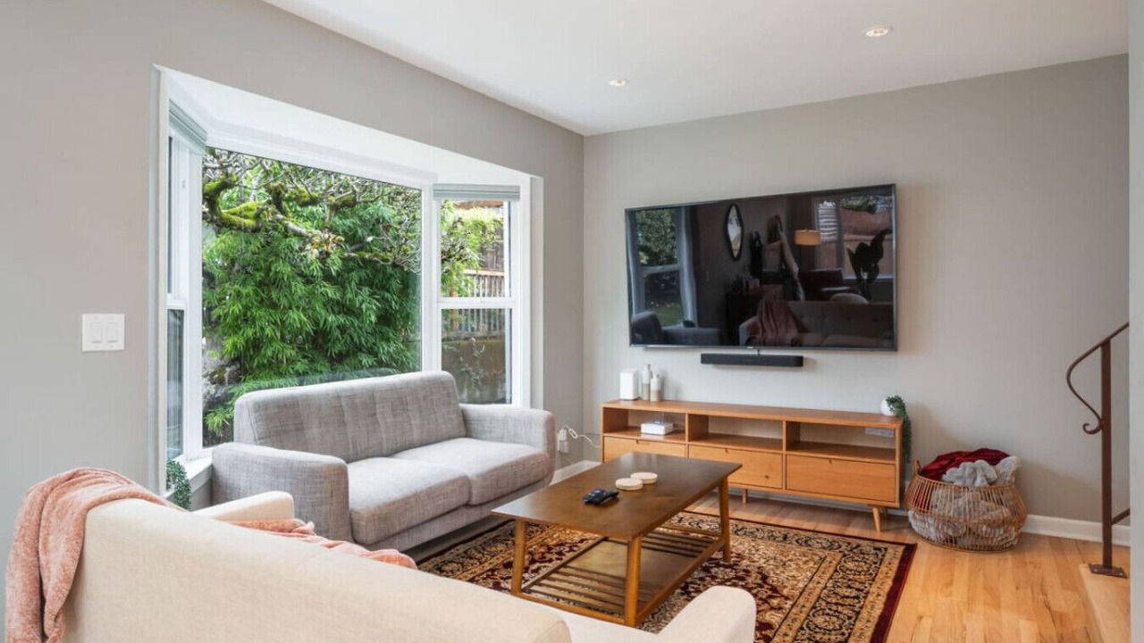 Photo of Livingroom in Lower Queen Anne