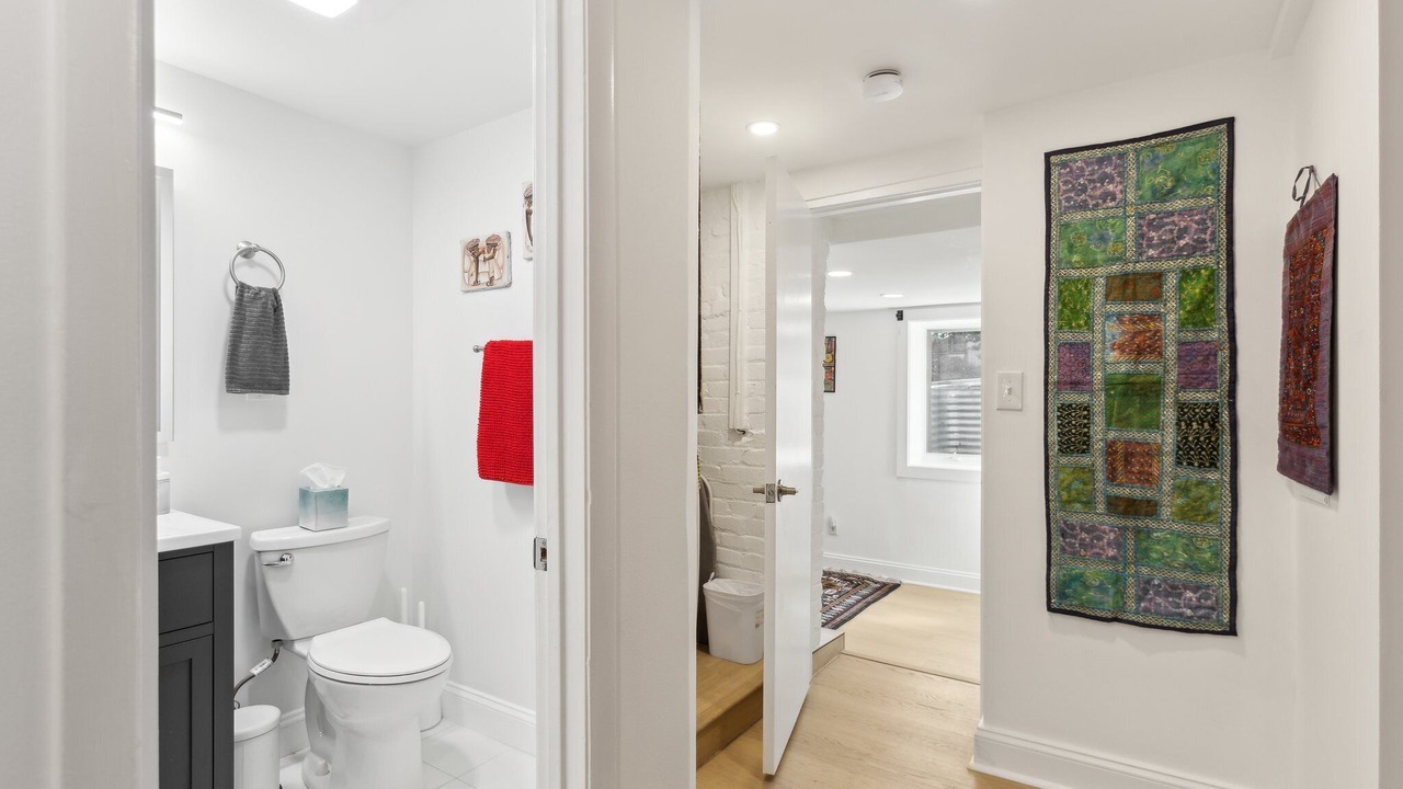 Photo of Bathroom in Woodley Park