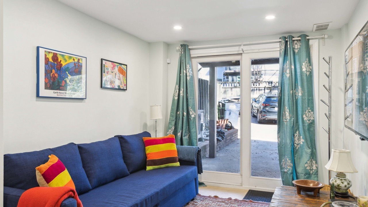 Photo of Livingroom in Woodley Park