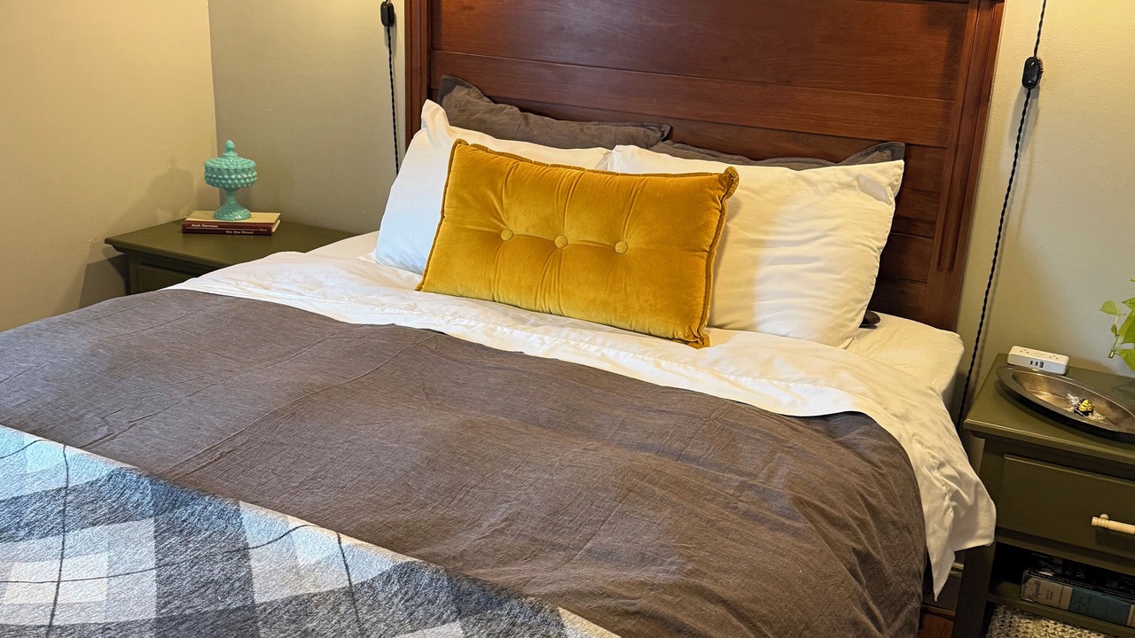 Photo of Bedroom in Hillsboro West End