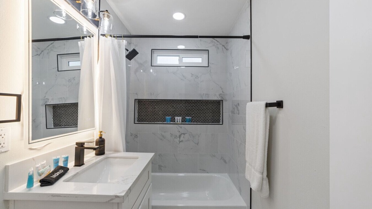 Photo of Bathroom in Bay Ho