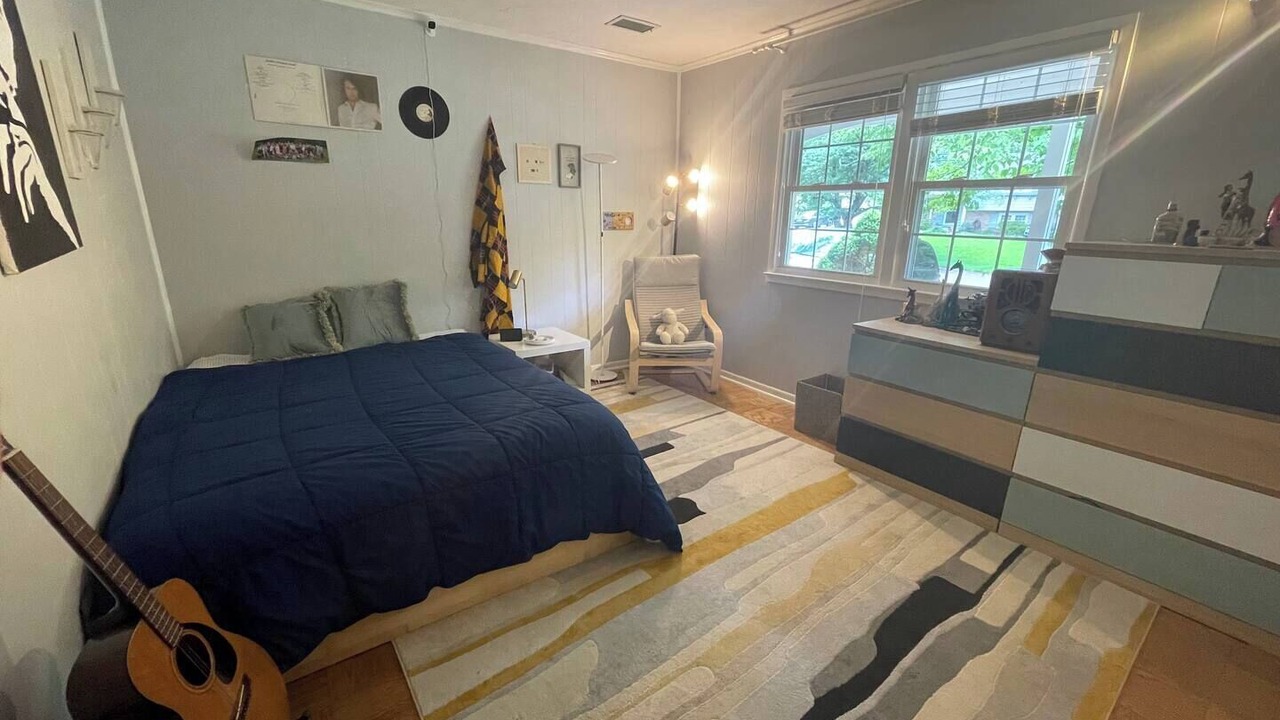 Photo of Bedroom in Aspen Hill