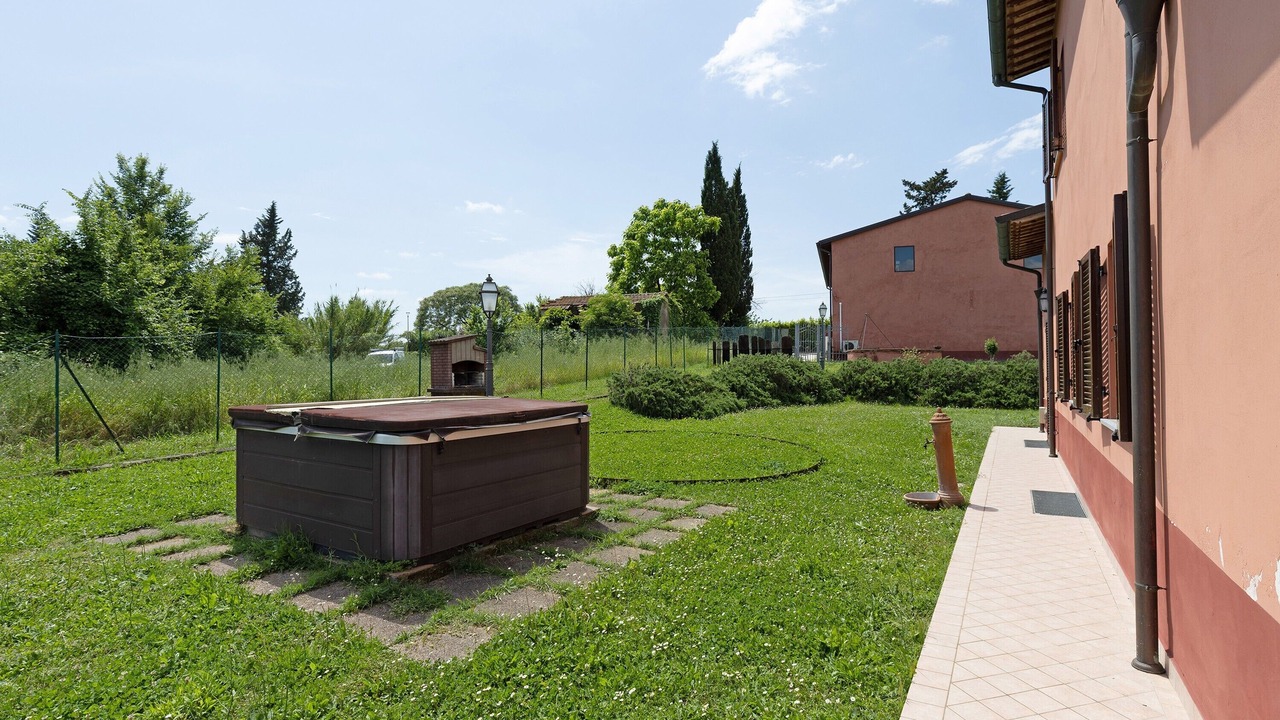 Photo of Outdoor in Montopoli in Val d'Arno