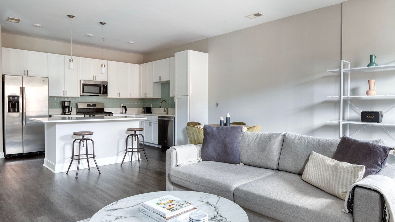 Photo of Livingroom in Bethesda