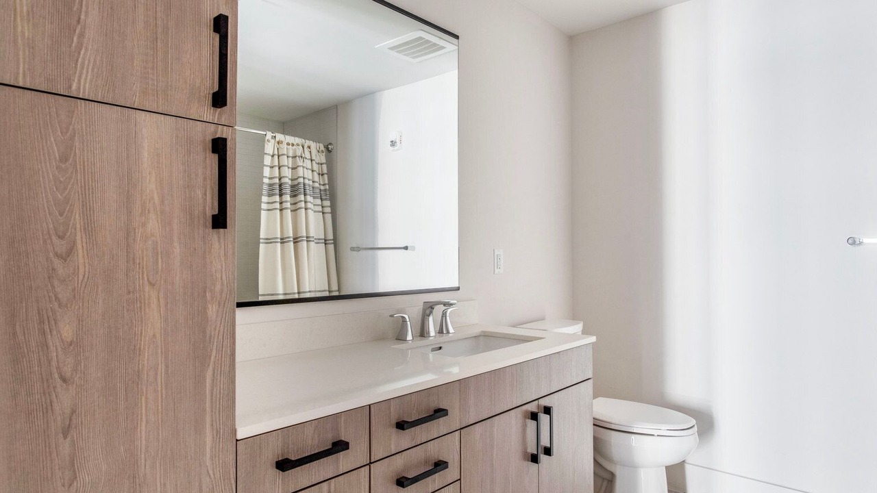 Photo of Bathroom in North Capitol Street