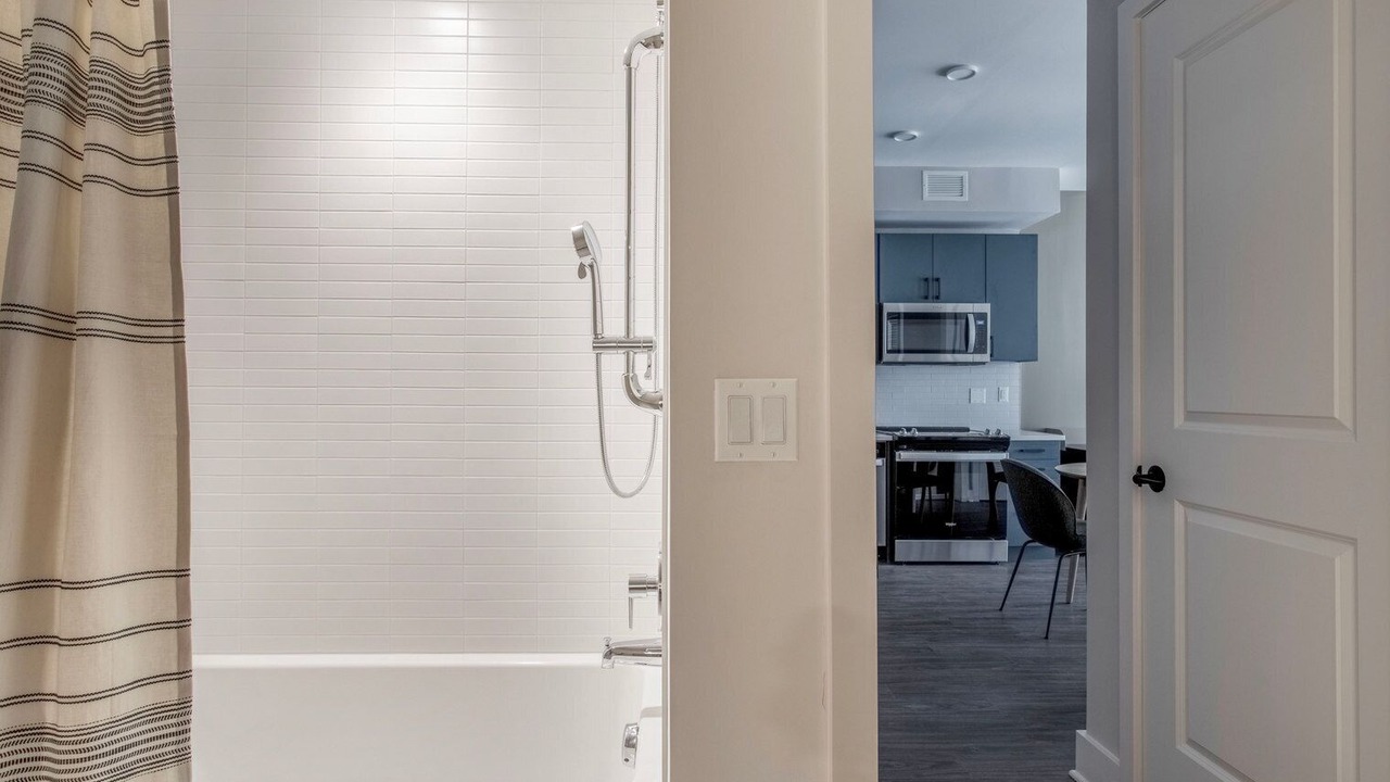 Photo of Bathroom in North Capitol Street
