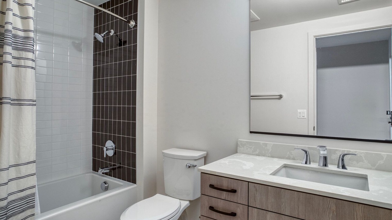 Photo of Bathroom in North Capitol Street