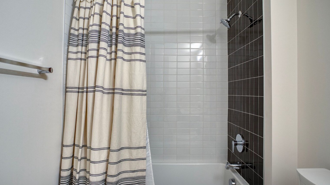 Photo of Bathroom in North Capitol Street