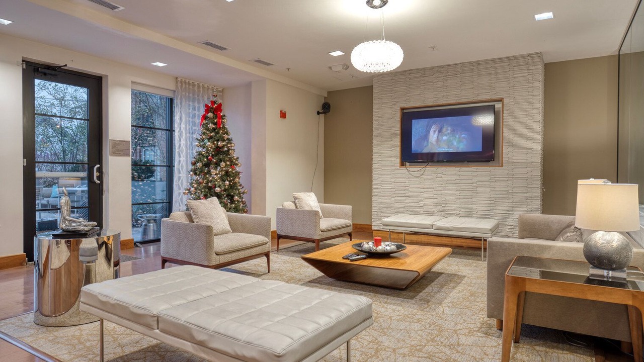 Photo of Livingroom in Bethesda