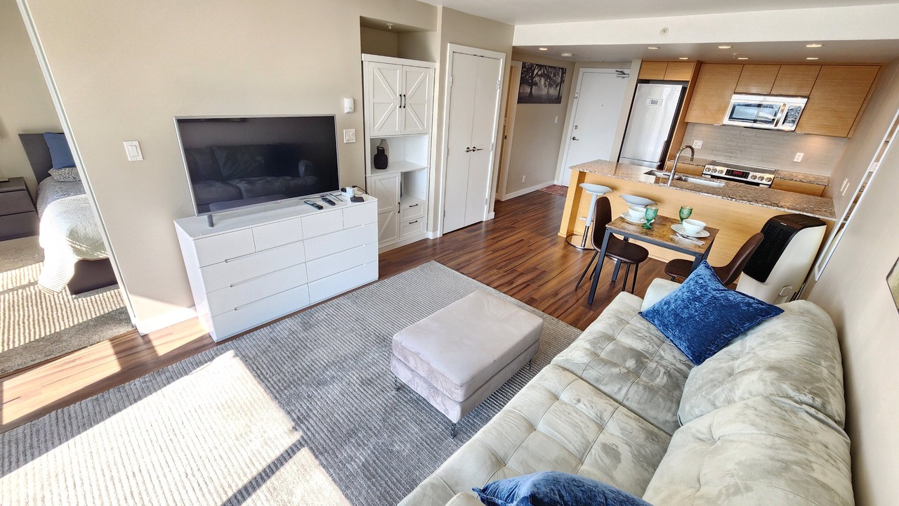 Photo of Livingroom in Central Lonsdale