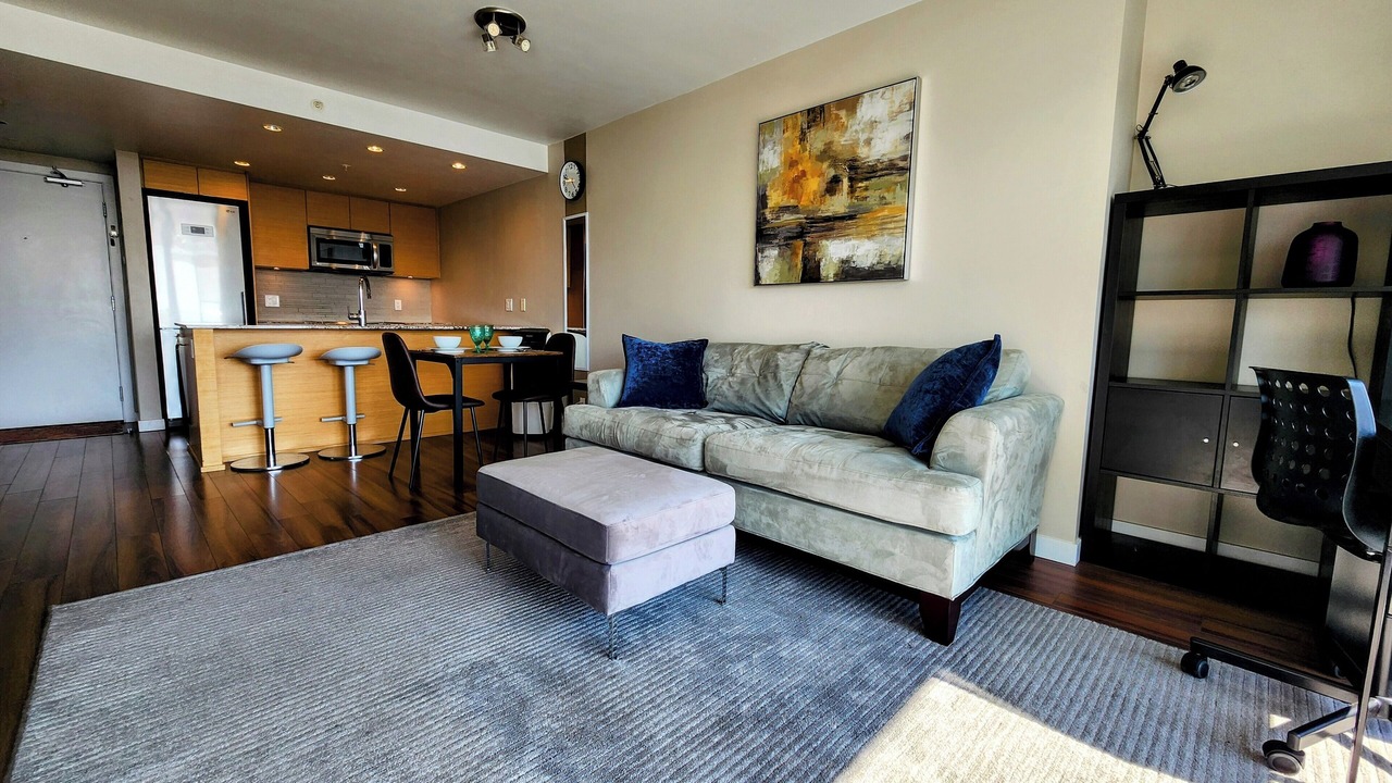Photo of Livingroom in Central Lonsdale