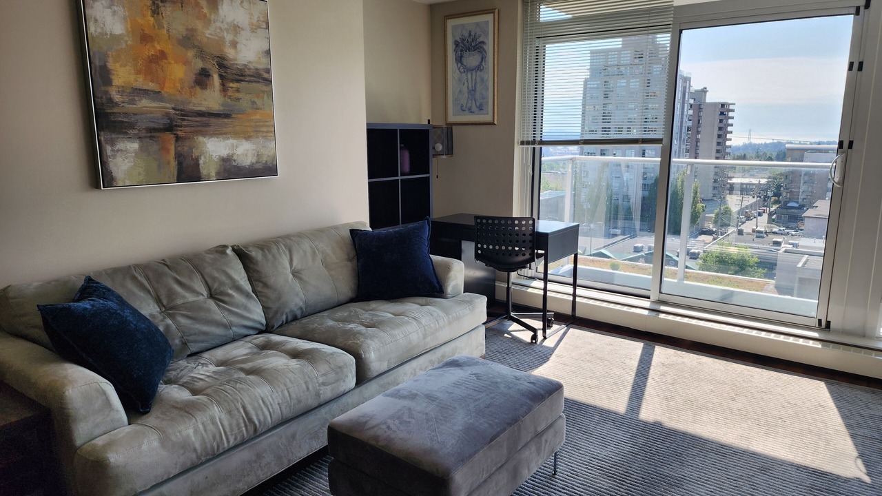 Photo of Livingroom in Central Lonsdale