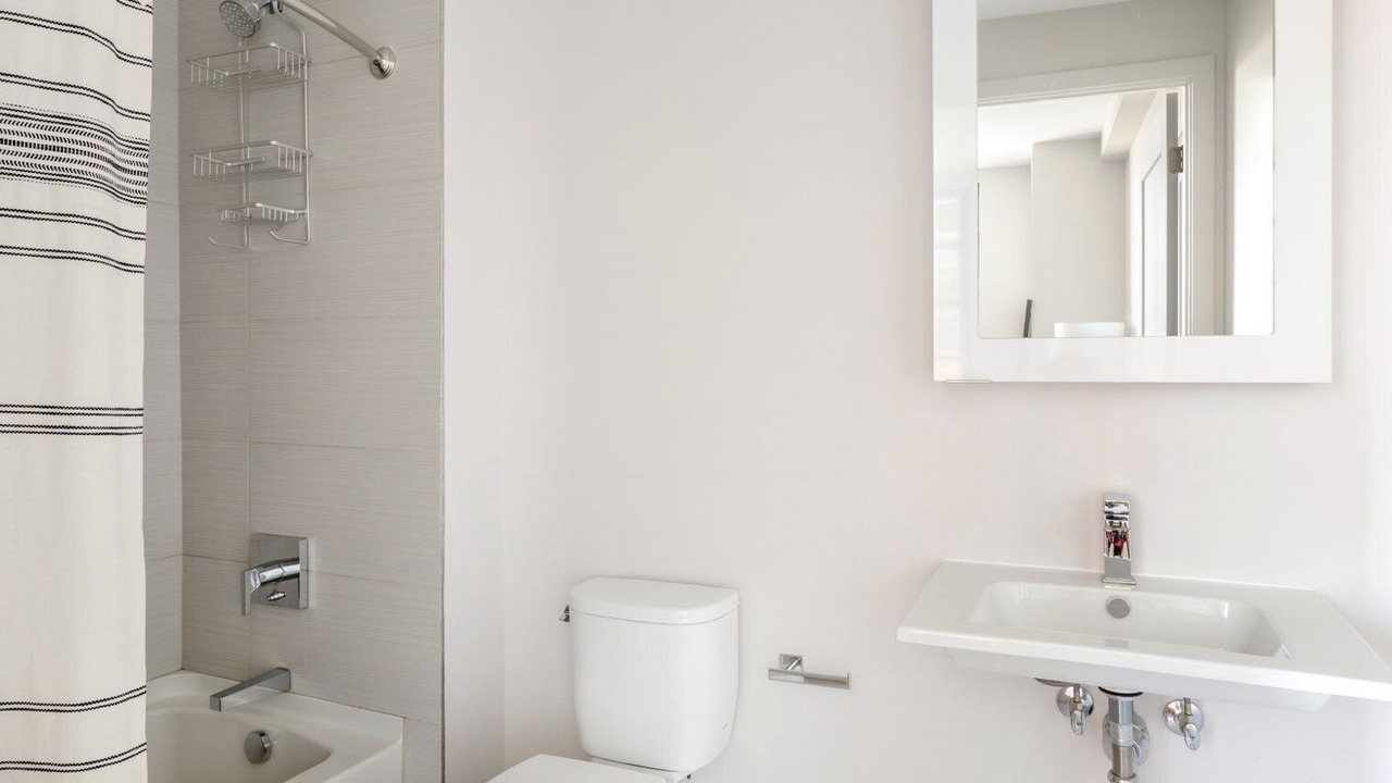 Photo of Bathroom in District Wharf