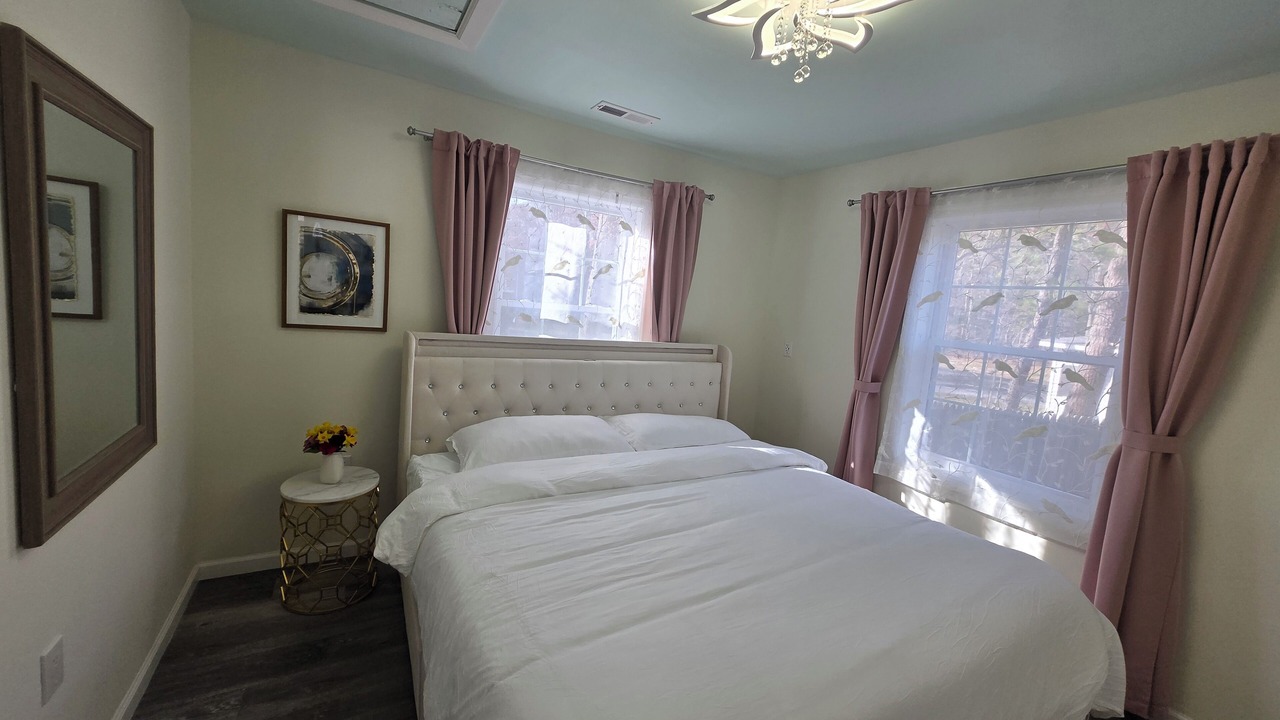 Photo of Bedroom in Whitesboro