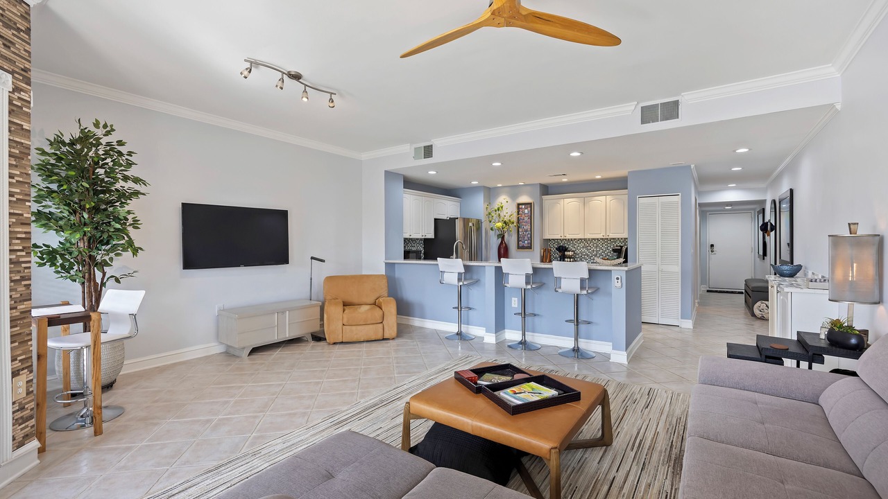 Photo of Livingroom in Shelter Cove