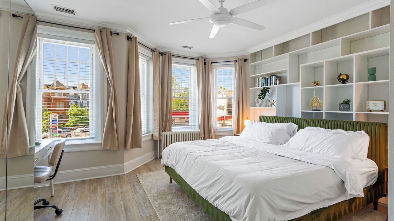 Photo of Bedroom in Bloomingdale
