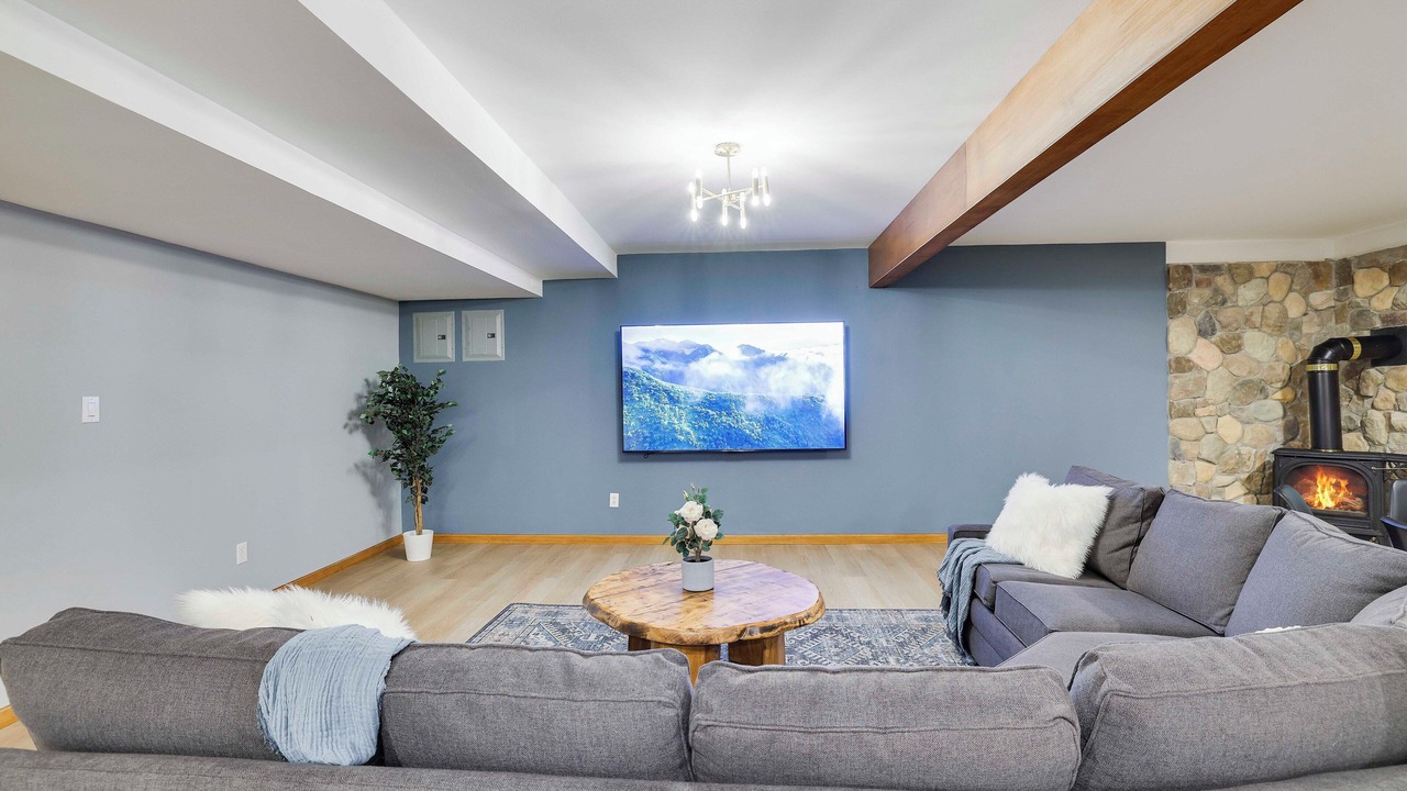 Photo of Livingroom in Lakeville