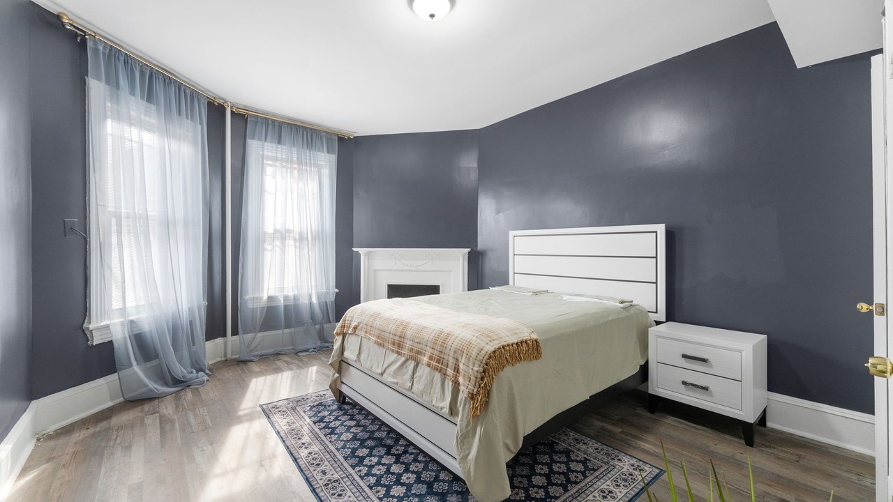 Photo of Bedroom in Kalorama Heights