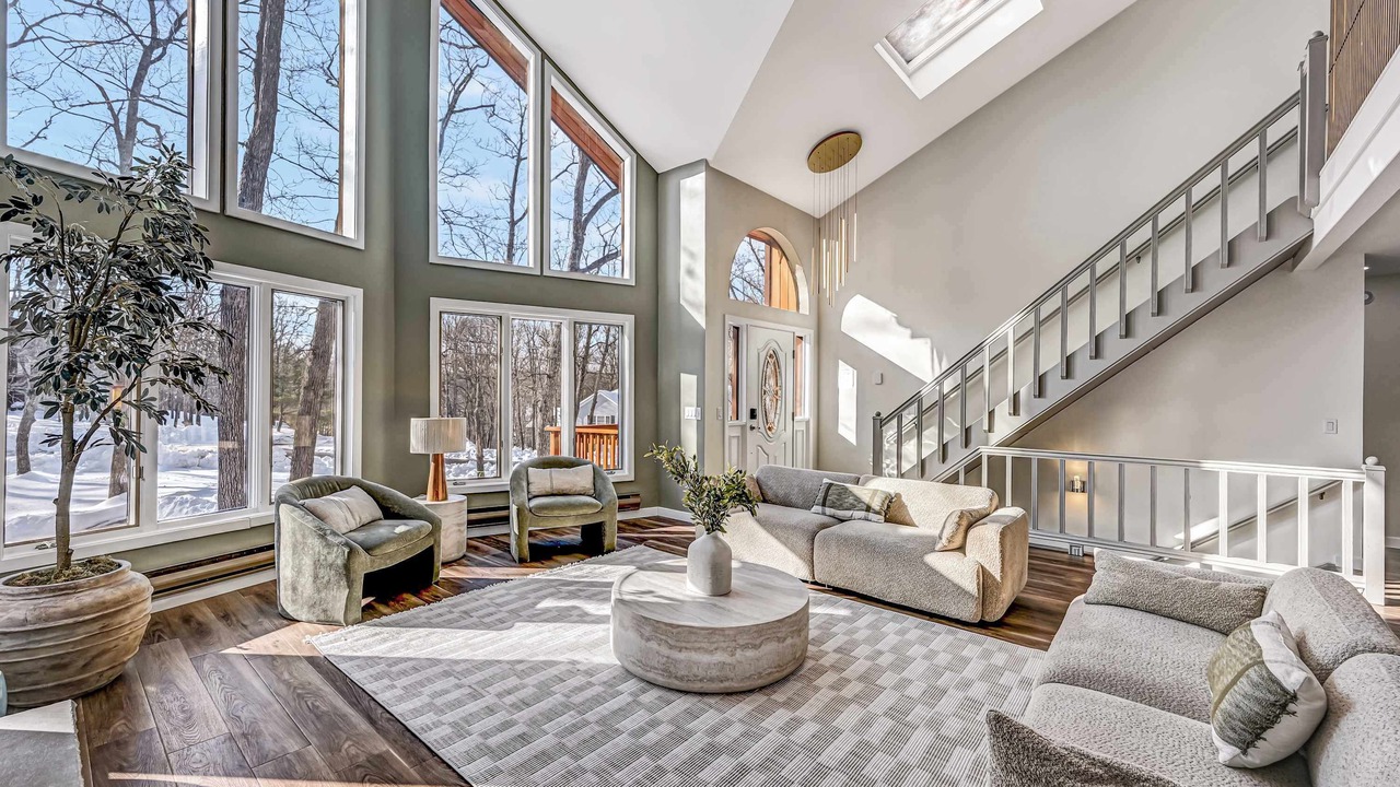 Photo of Livingroom in East Stroudsburg