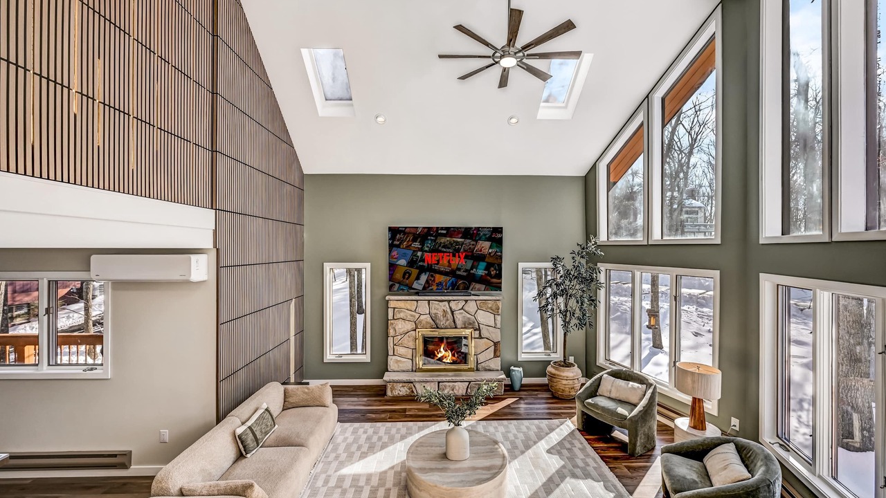 Photo of Livingroom in East Stroudsburg